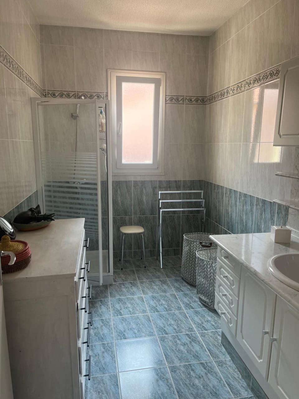 MCC House, cozy accommodation with terrace and BBQ House in Occitanie