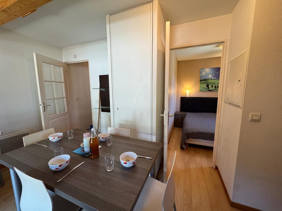 Dining area, Bedroom