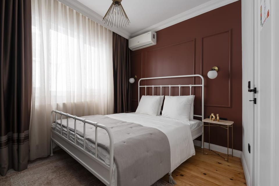 Premium Family House for 10 Near Taksim Villa in Istanbul