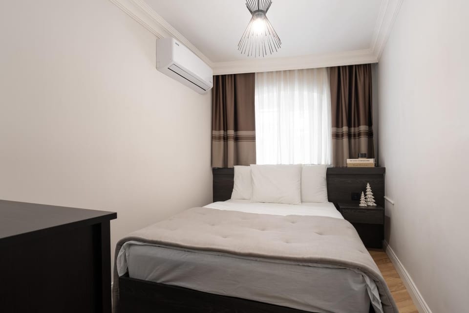 Premium Family House for 10 Near Taksim Villa in Istanbul