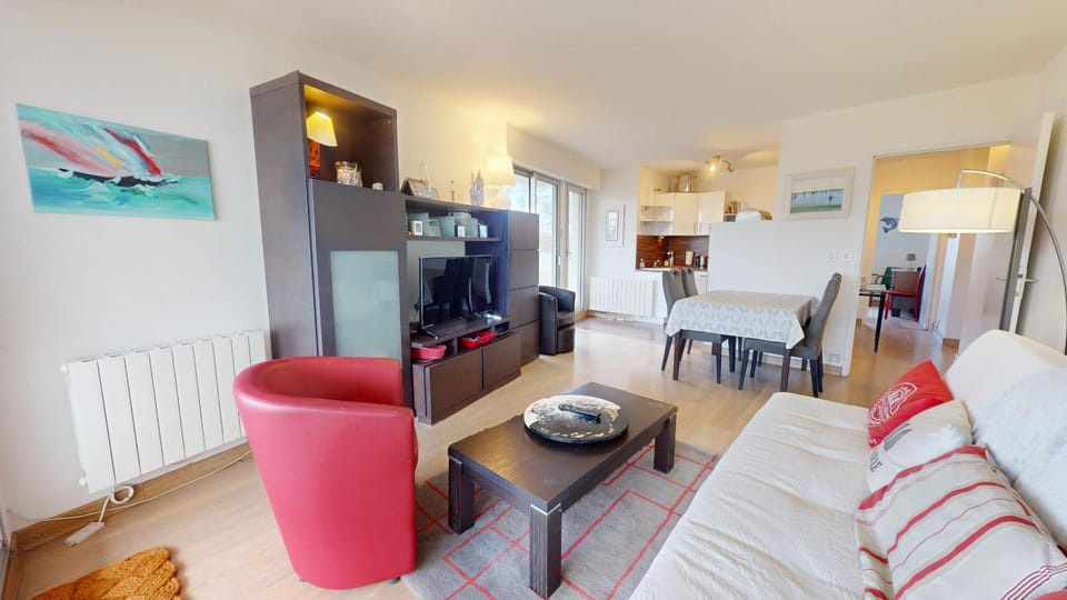 Communal lounge/ TV room, Living room