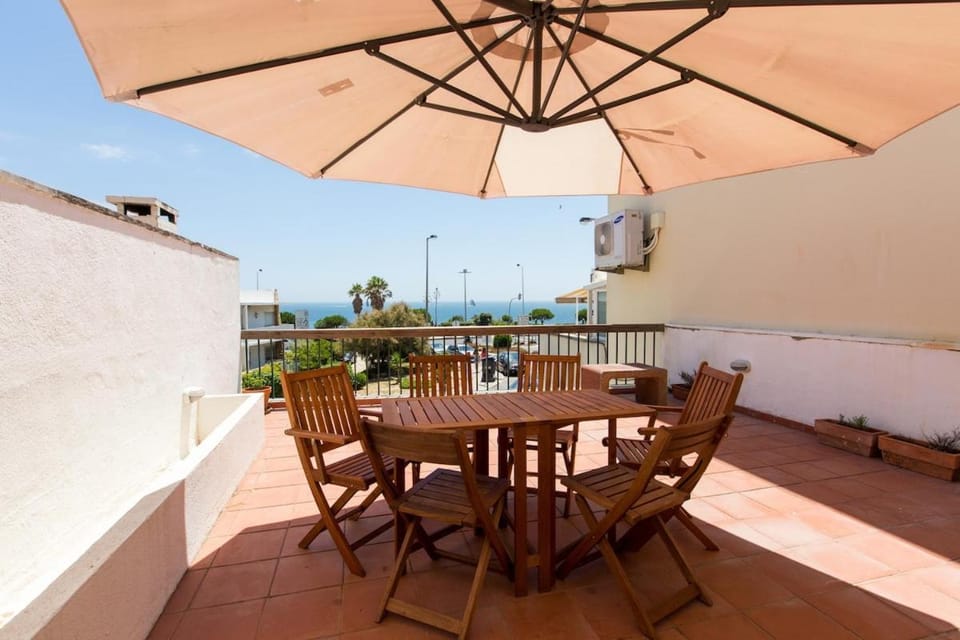 São Pedro Beach House Apartment in Estoril