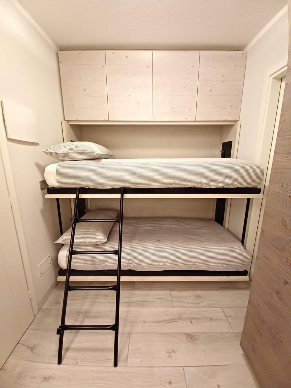 bunk bed