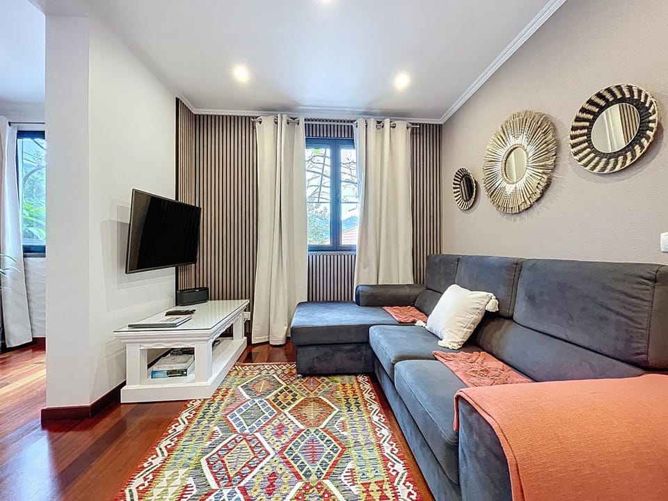 Communal lounge/ TV room, Living room