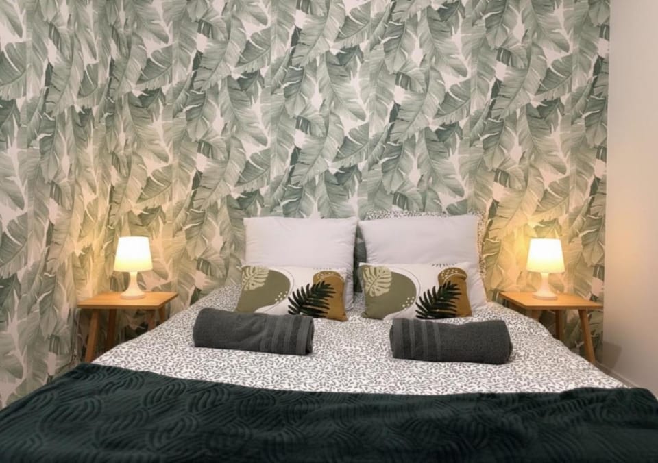 Bedroom, storage