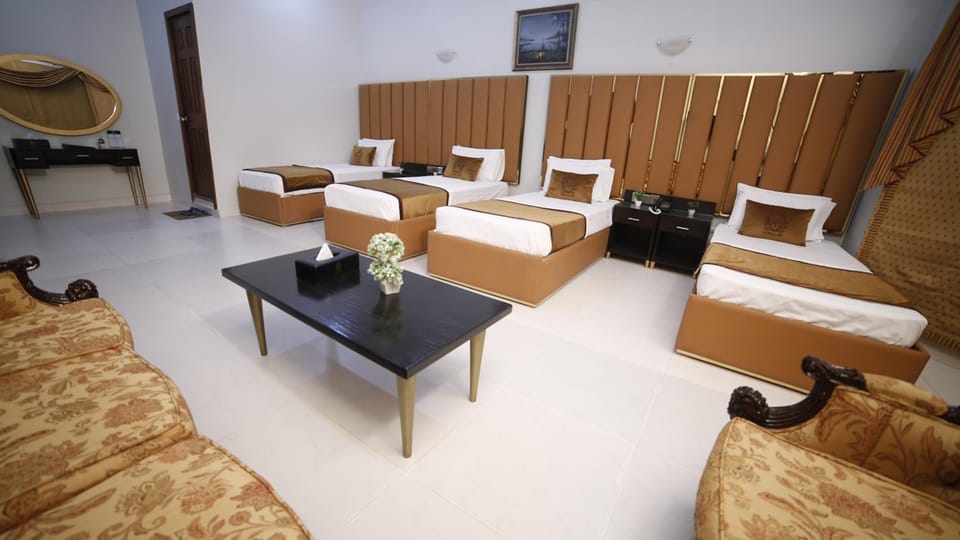 Four Squares by WIH Bed and Breakfast in Karachi