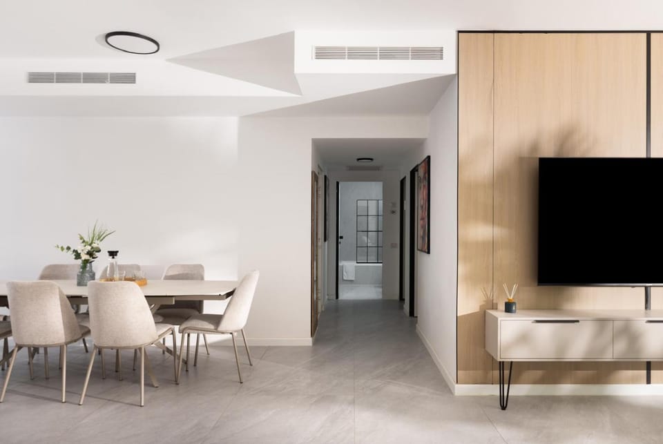 TV and multimedia, Dining area
