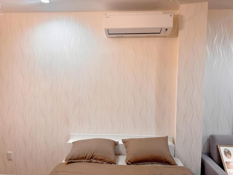 Bed, Photo of the whole room, Bedroom, air conditioner