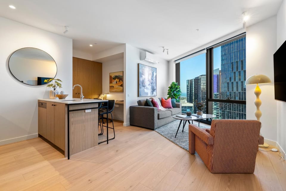 Elevé at Queensbridge, Pool, Sauna & Gym Apartment in Southbank