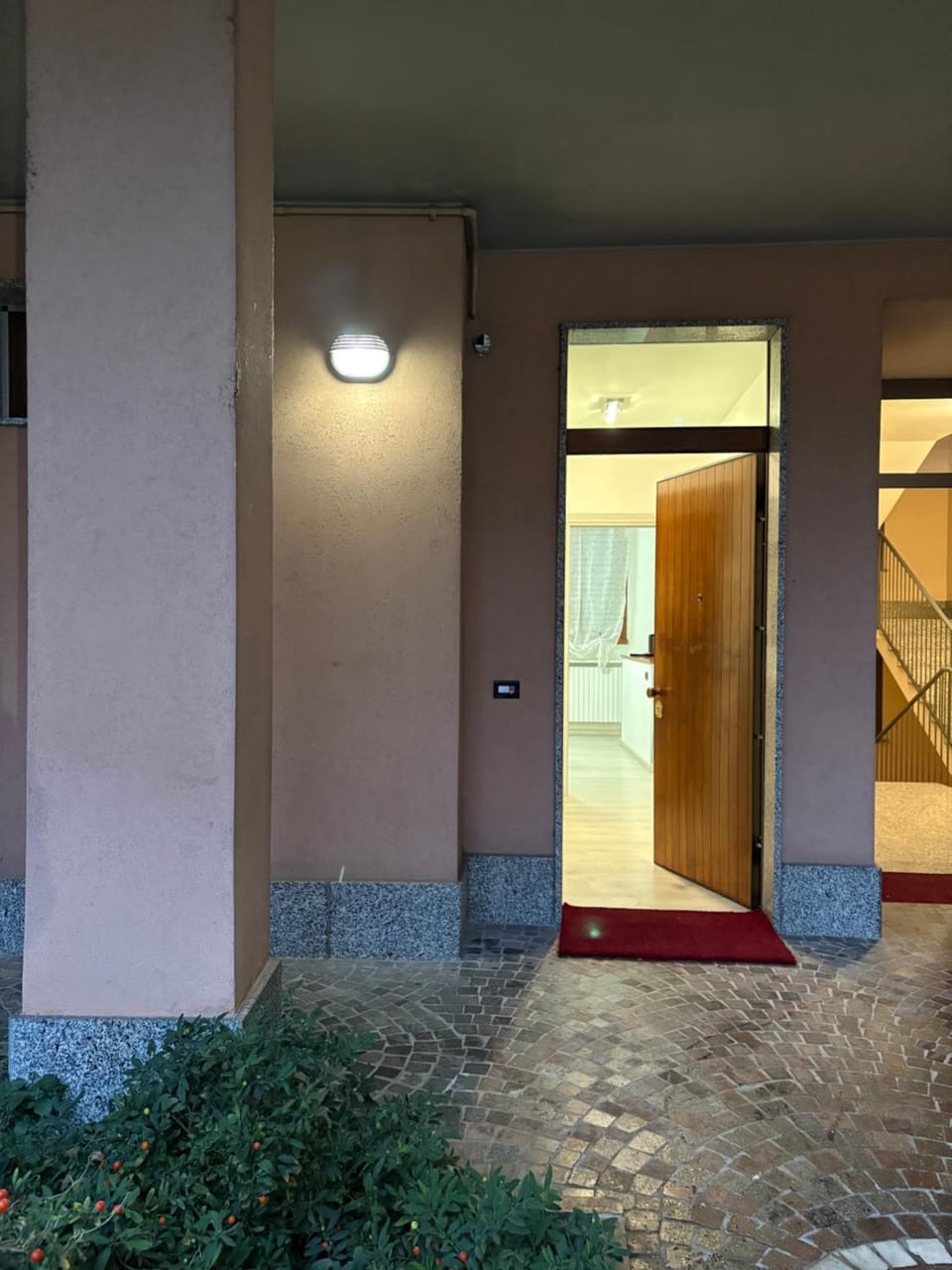 Facade/entrance
