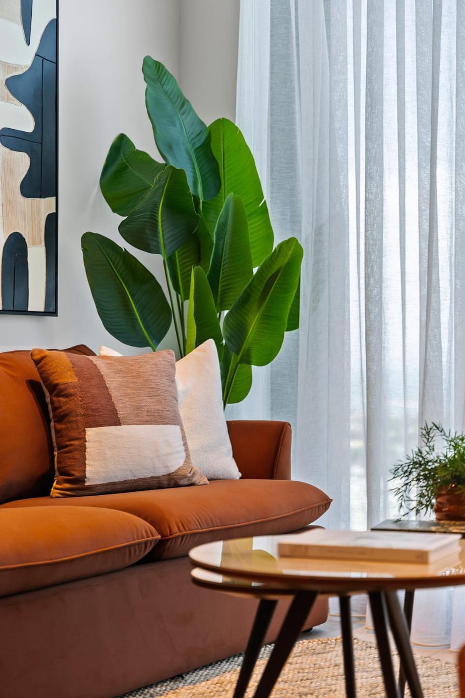 Stylish Riverside Retreat w Heated Pool, Gym & City Views Beside Crown Apartment in Southbank
