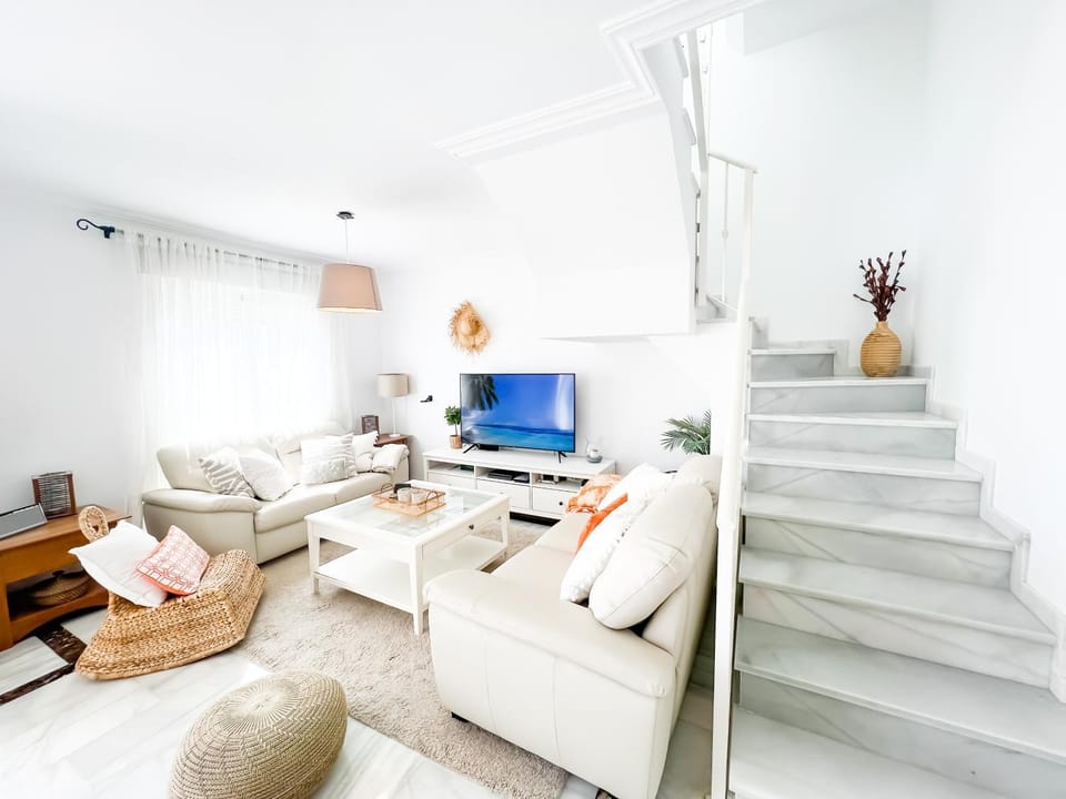TV and multimedia, Living room, internet, air conditioner