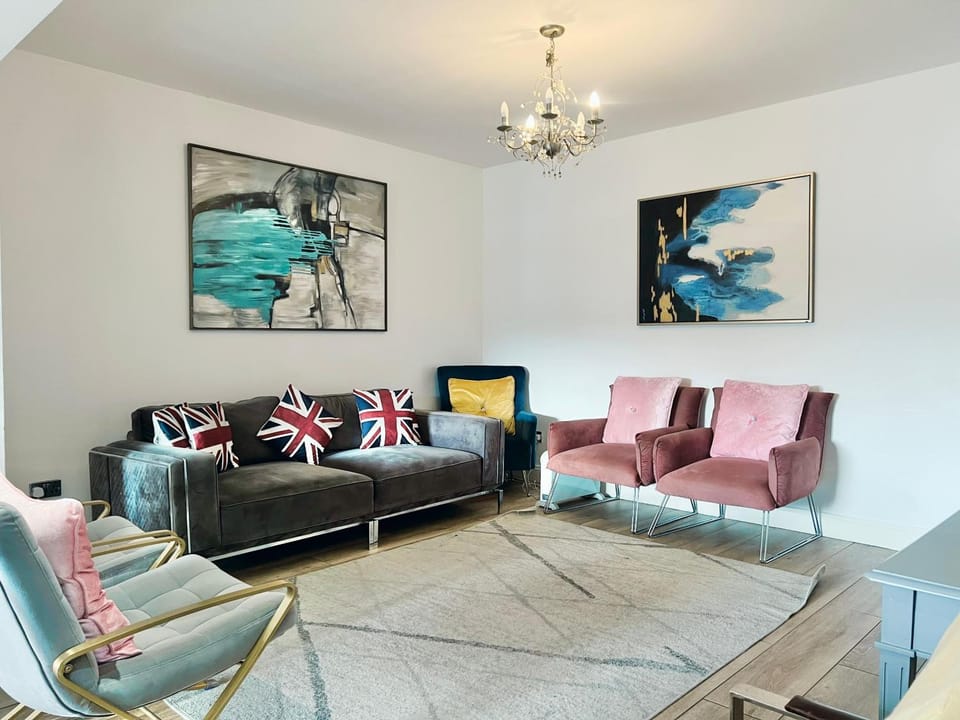 Gants Hill House House in Ilford