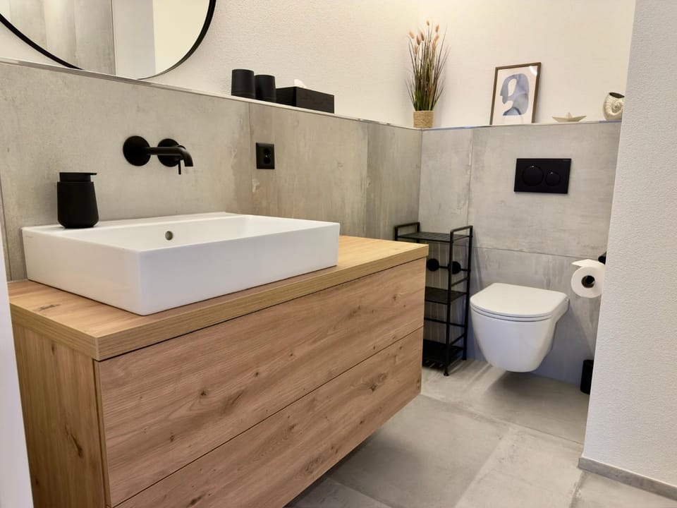 Toilet, Bathroom