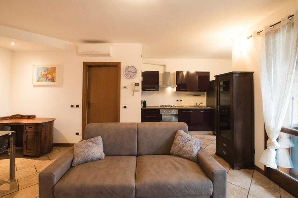 Communal lounge/ TV room, Kitchen or kitchenette