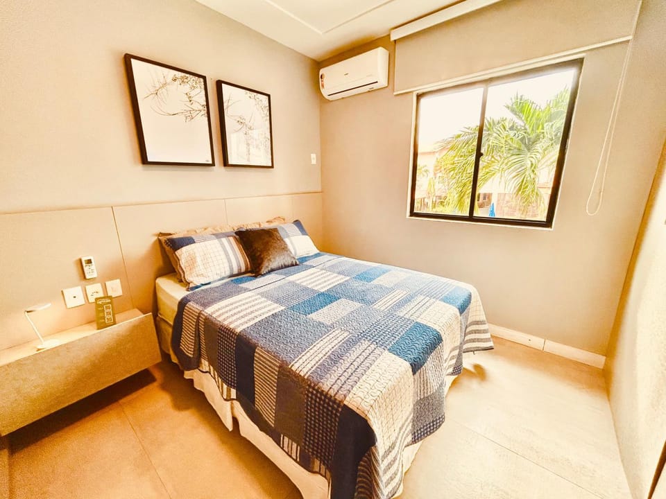 Bed, Photo of the whole room, Bedroom, air conditioner