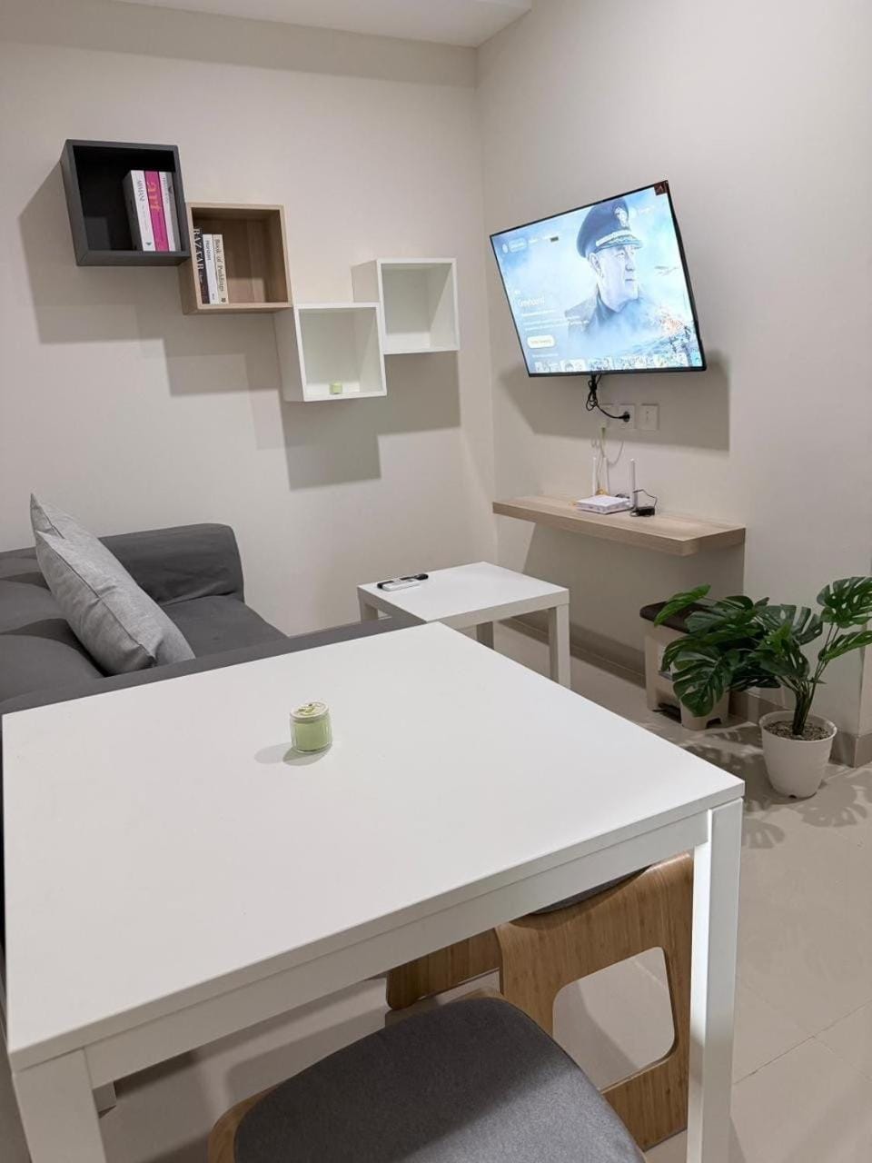 The Lagoon - Modern One Bedroom Apartment Apartment in Surabaya