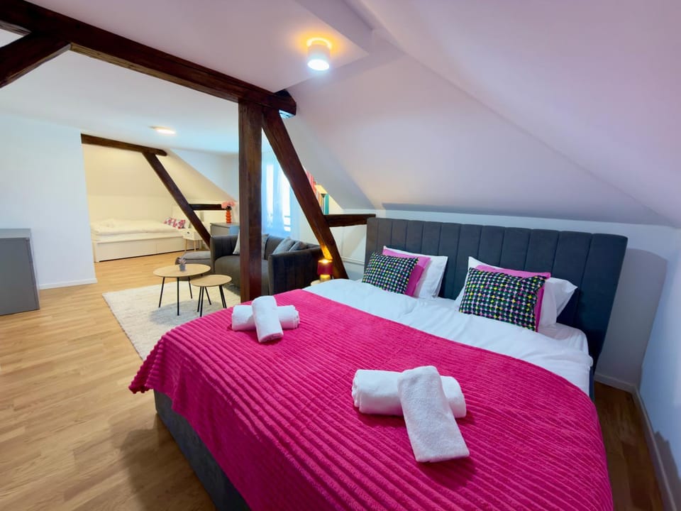 Bed, Living room, Bedroom