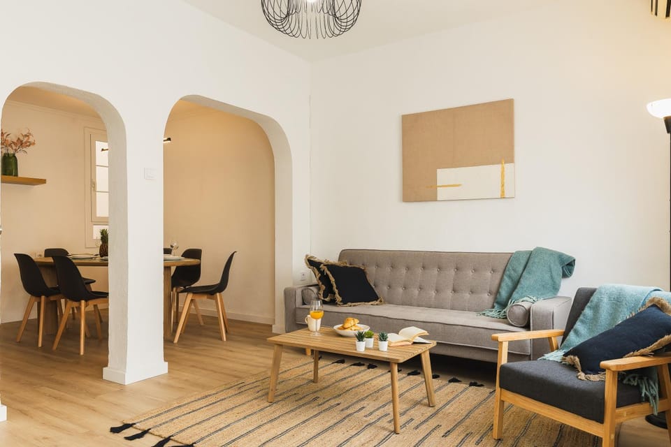 Living room, Dining area
