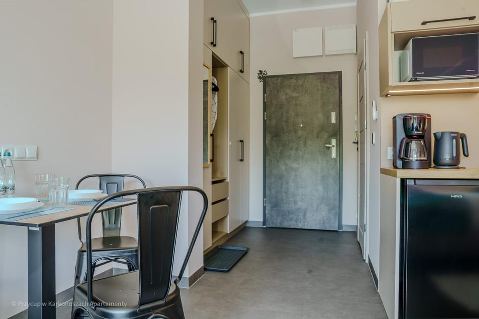 TV and multimedia, Coffee/tea facilities, Kitchen or kitchenette, Living room, Seating area, Dining area, minibar, oven, toaster