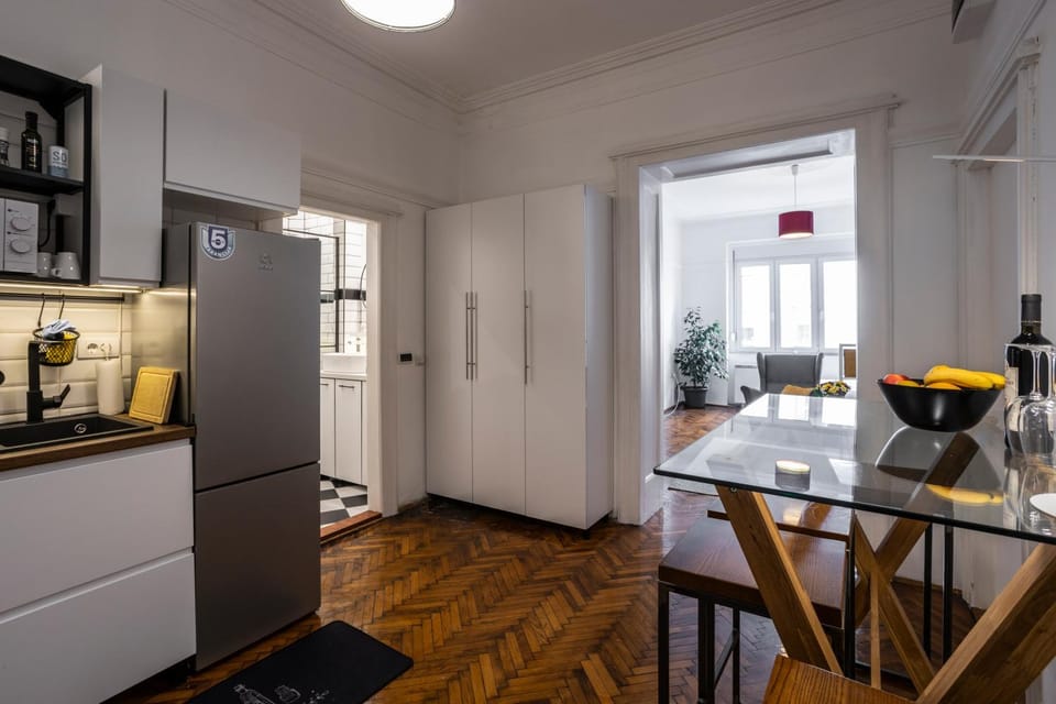 City Center Suites, Two Connected Apartments, 10 Guests Apartment in Belgrade