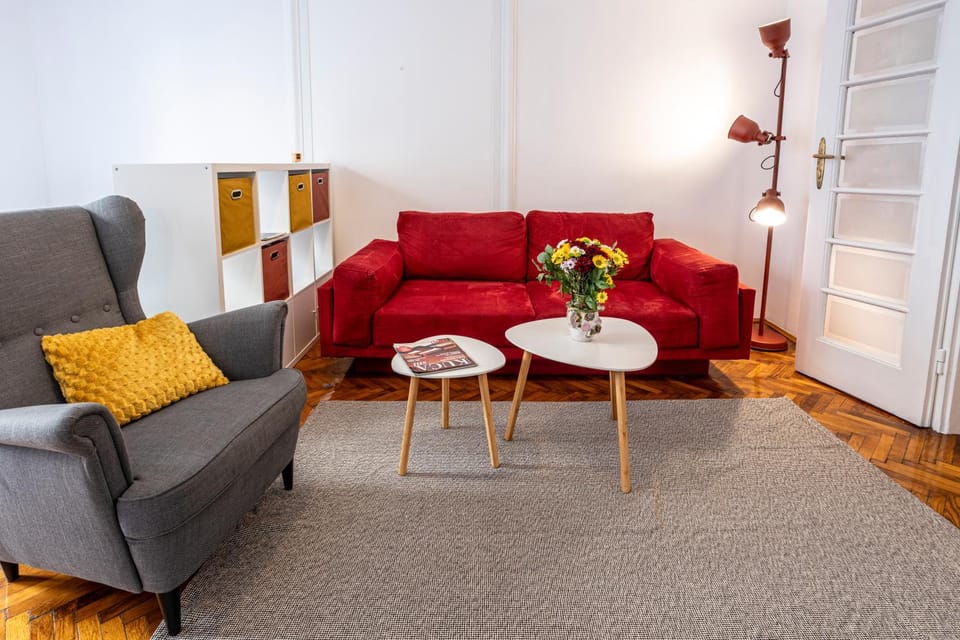 City Center Suites, Two Connected Apartments, 10 Guests Apartment in Belgrade