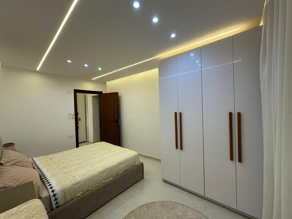 Bed, Photo of the whole room, Bedroom, wardrobe