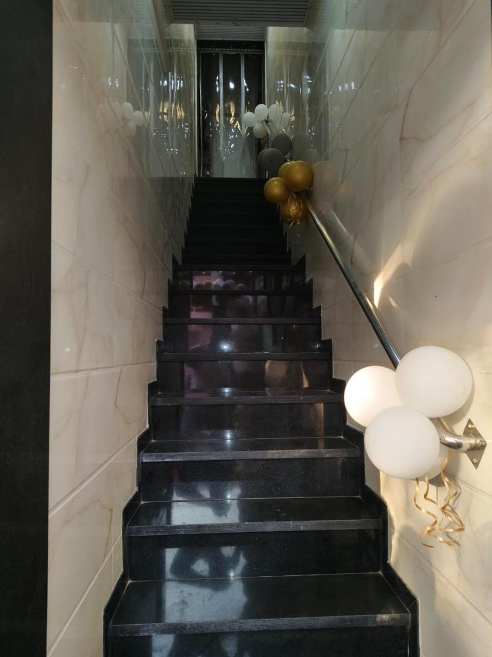 Signature Dormitory Hostel in Mumbai
