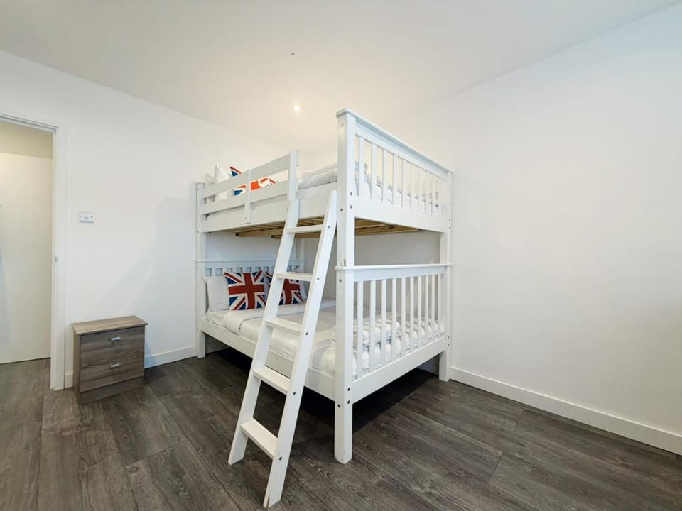 Flat in Finchley Apartment in London Borough of Camden
