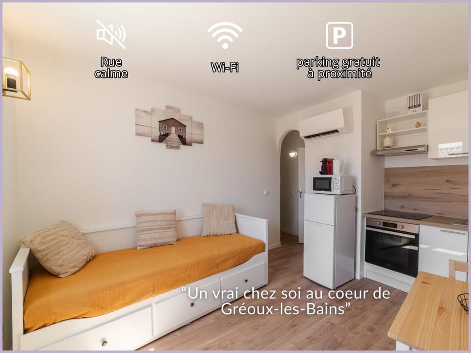 Seating area, pet friendly