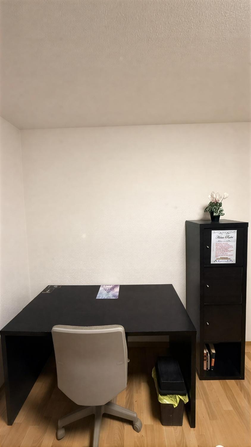 Zentrale Privatzimmer - Gemeinschaftskueche & Badezimmer - Free WiFi Bed and Breakfast in Halle Saale