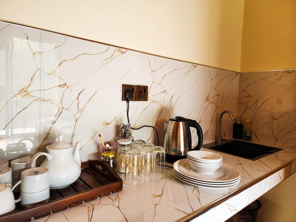 Coffee/tea facilities, Kitchen or kitchenette