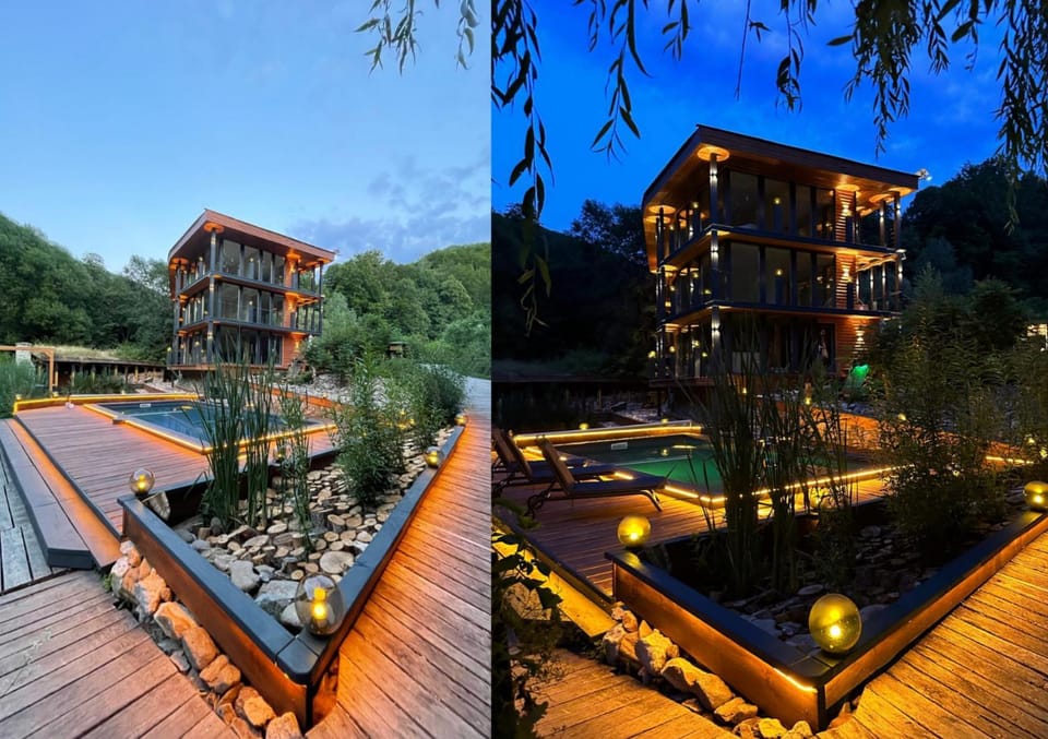 Pensiunea Lara & Mara Bed and Breakfast in Cluj County