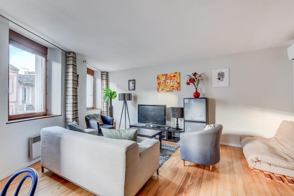 Communal lounge/ TV room, TV and multimedia, Living room
