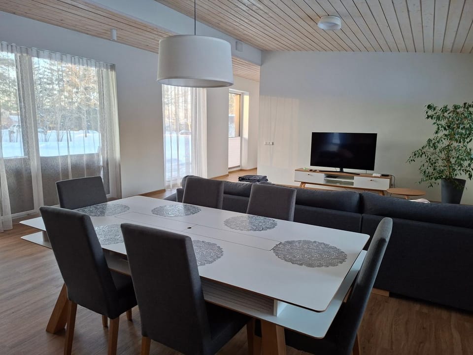 Puhkemaja Pühajärvel House in Estonia