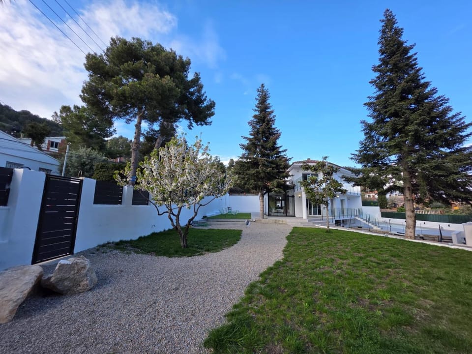 Garden, Garden view