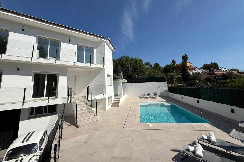 Balcony/Terrace, Pool view, Swimming pool, Swimming pool