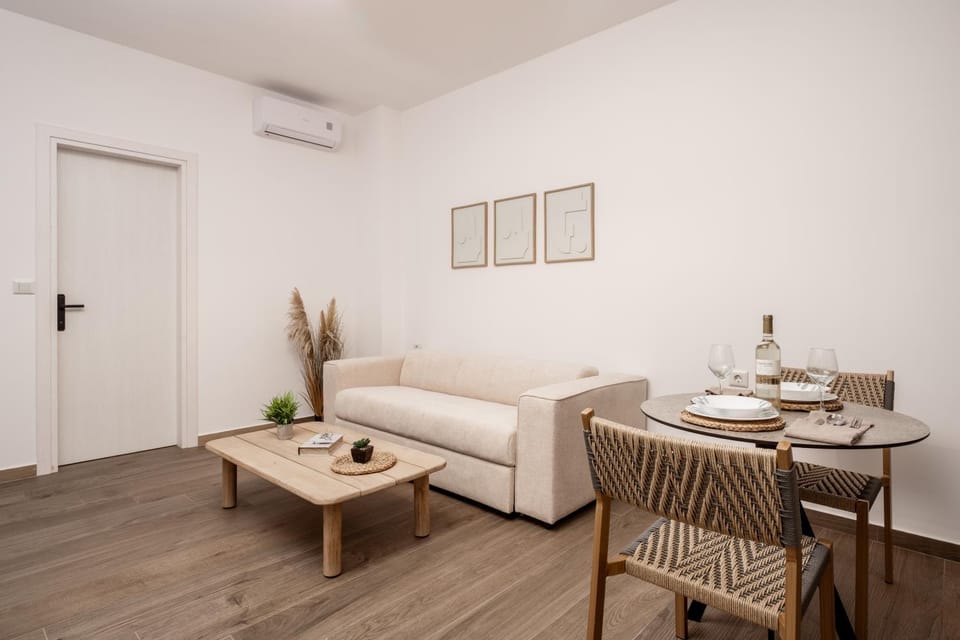 Living room, Seating area, Dining area