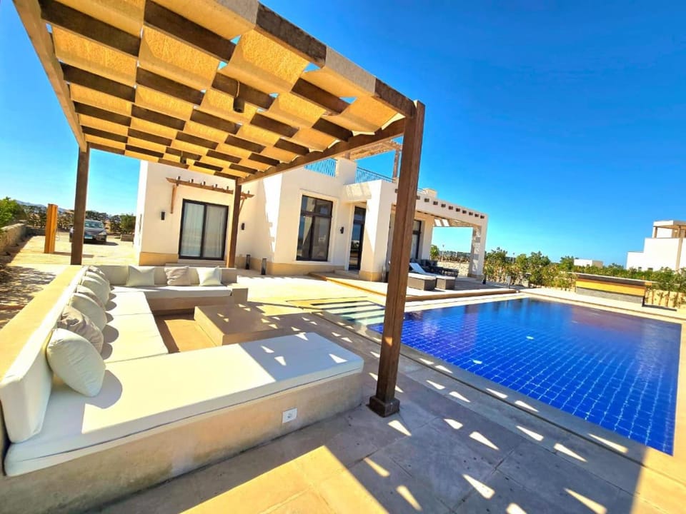 Stunning Villa with breathtaking golf & lake view Villa in Hurghada