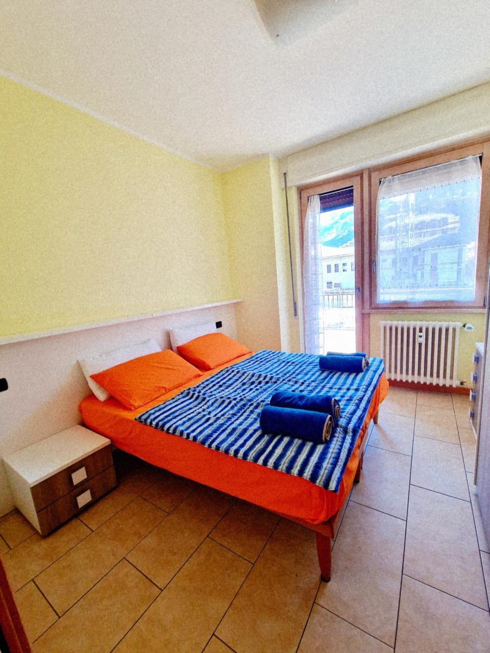 Bed, Photo of the whole room, Bedroom, internet, towels
