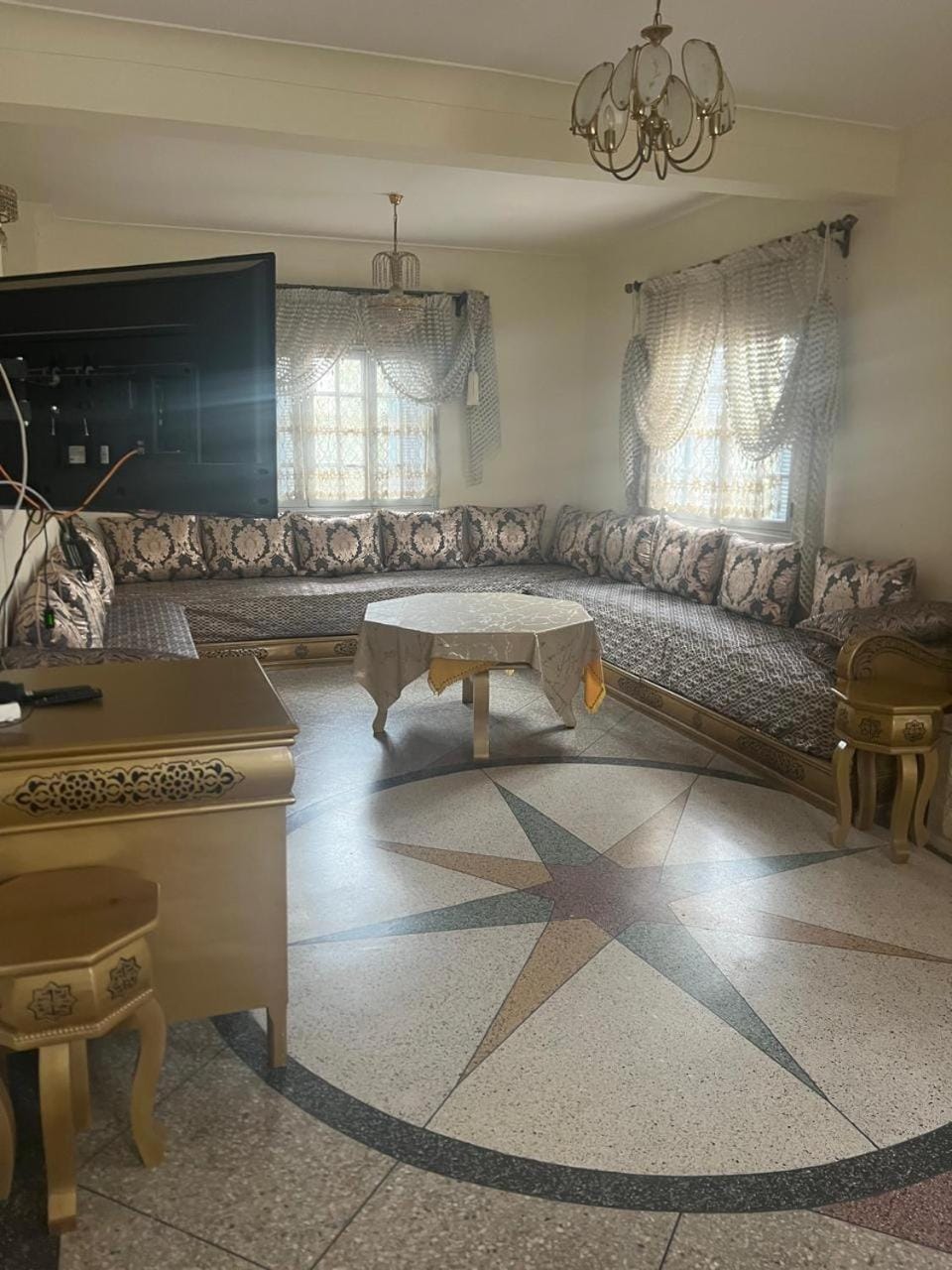 Étage dans une villa avec piscine partagée Meknès Apartment in Meknes