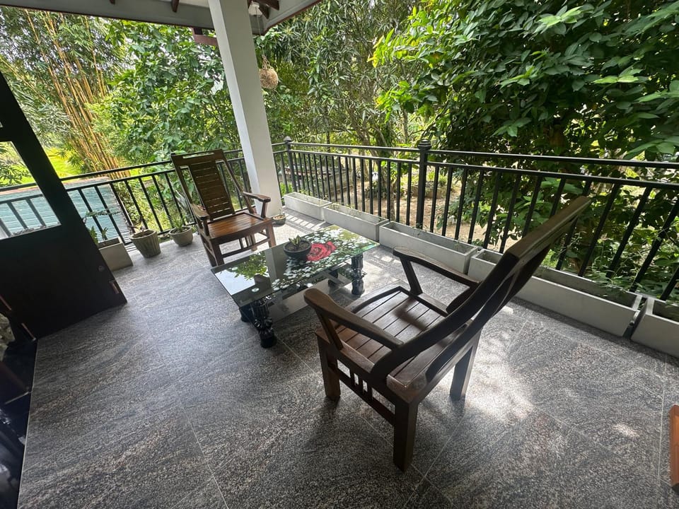 Patio, Day, Garden, View (from property/room), Balcony/Terrace, Dining area, Garden view