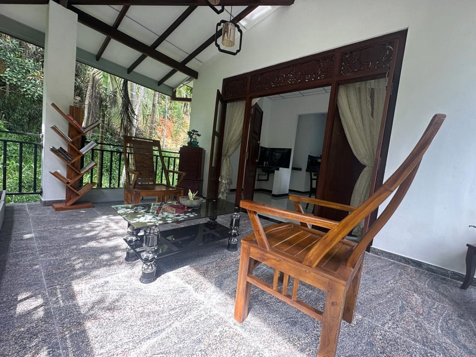 Patio, Garden, View (from property/room), Balcony/Terrace, Seating area, Garden view