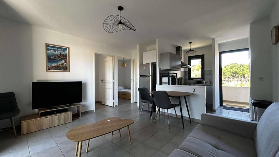 Kitchen or kitchenette, Living room, Dining area