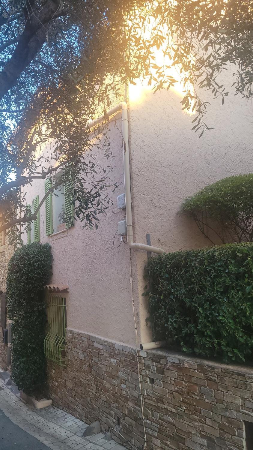 Maison de village privative calme avec jardin Terrasses Cogolin vieux Village Villa in Cogolin