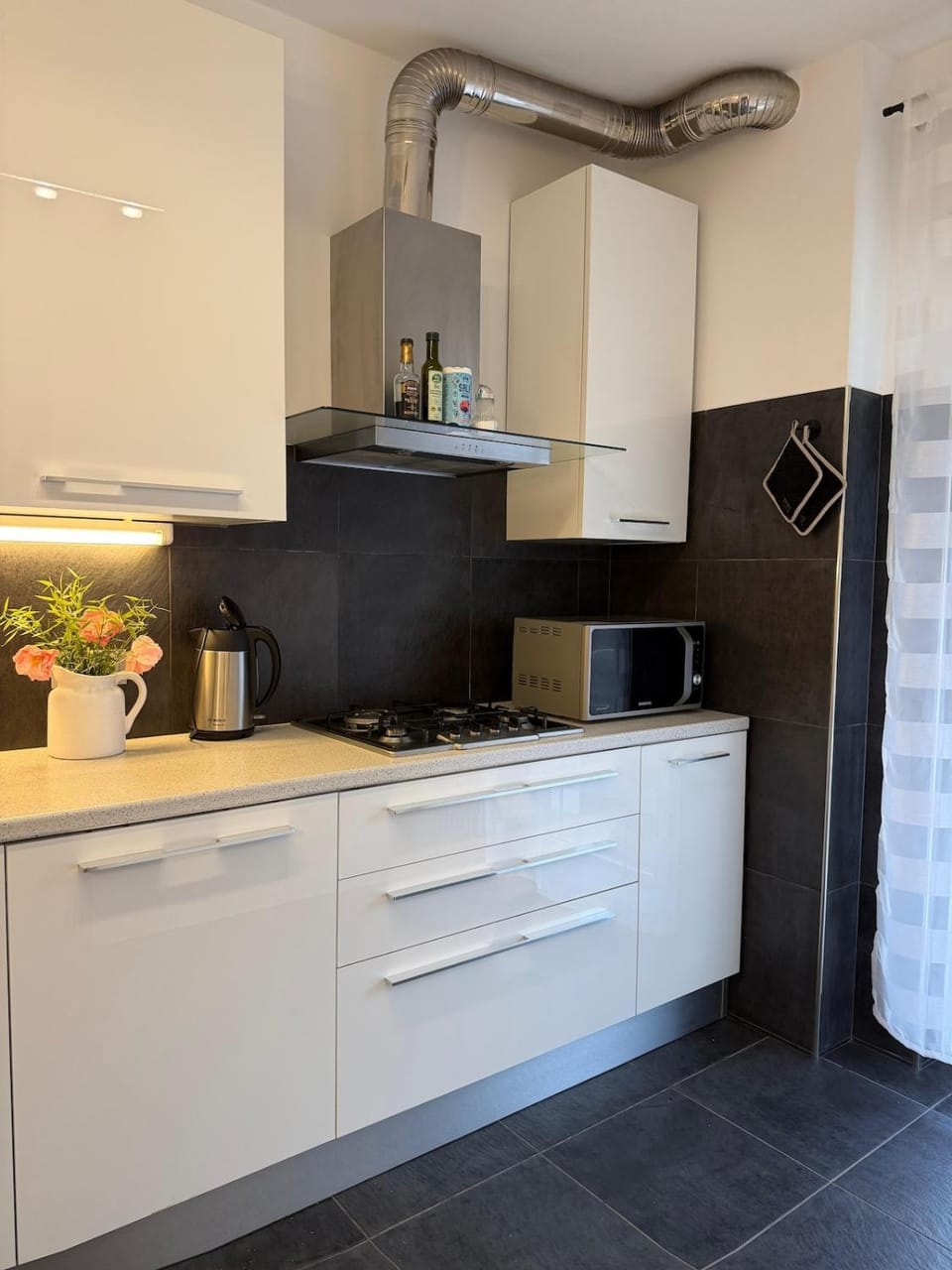 Kitchen or kitchenette, stove