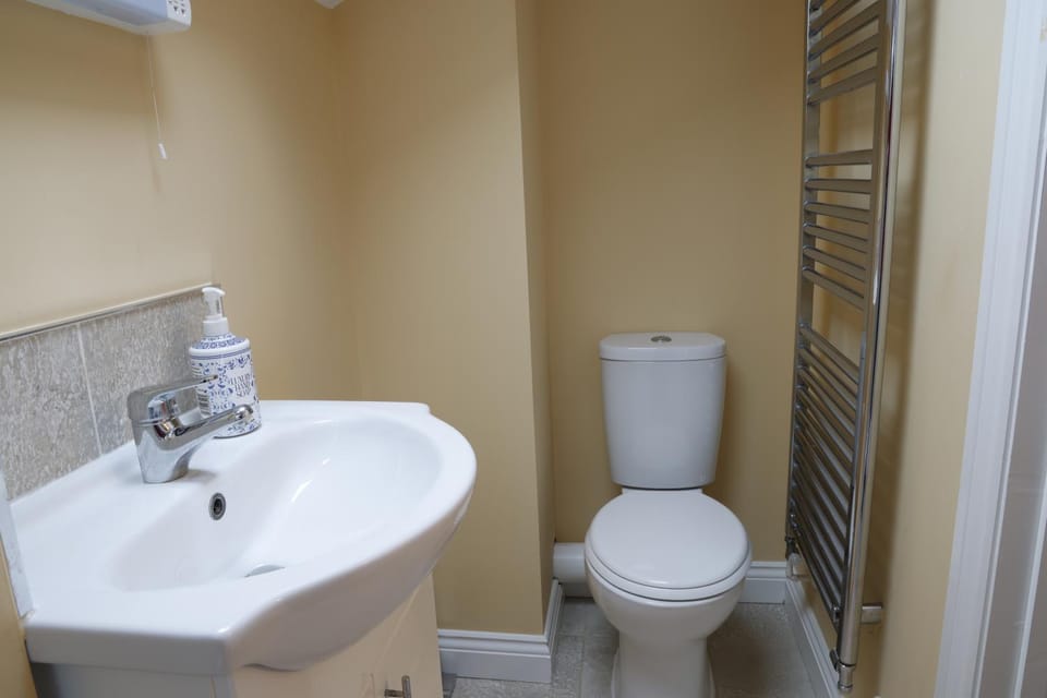 Bathroom, Bedroom