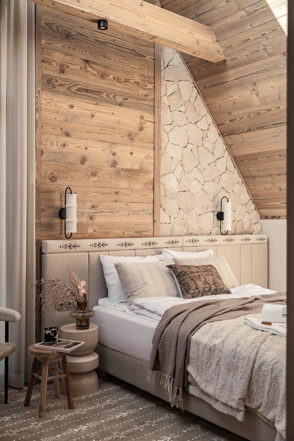 Bed, Photo of the whole room, Bedroom