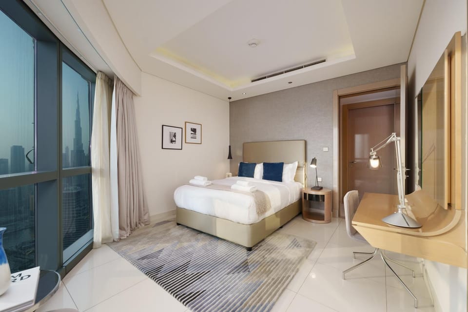 Bed, Photo of the whole room, Seating area, Bedroom, towels
