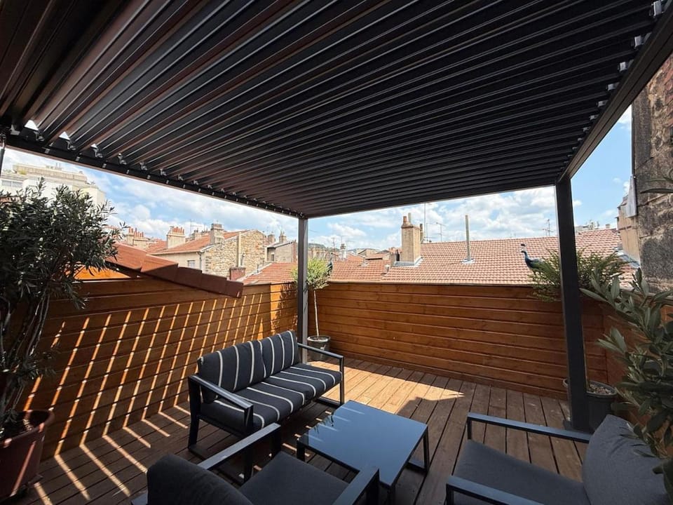 Le Majestic avec sa terrasse privée, Hyper Centre Apartment in Saint-Étienne